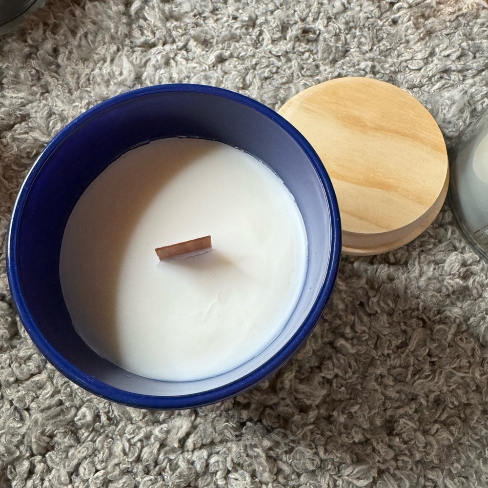 Wood wick Candle - Picture 2 of 2